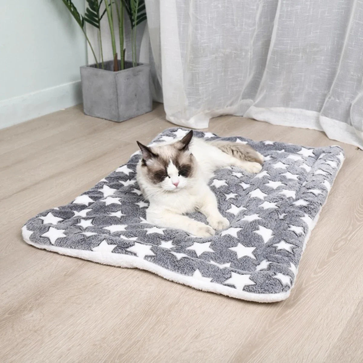 Thick Flannel Pet Sleeping Mat for Dogs & Cats
